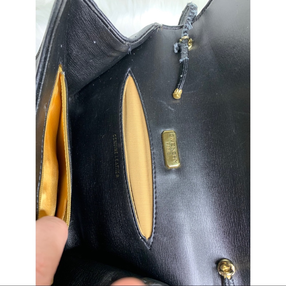 ❌❌SOLD❌❌Givenchy Vintage Clutch/Crossbody - Picture 3 of 8
